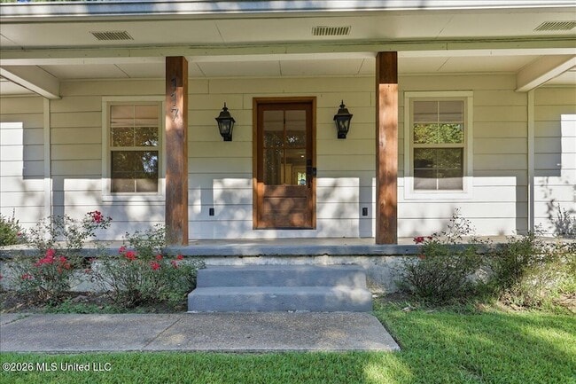 Building Photo - 117 McCree Dr