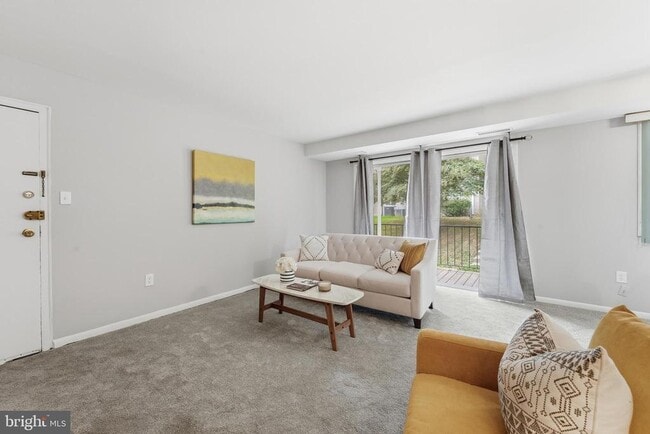 Building Photo - 5406 85th Ave