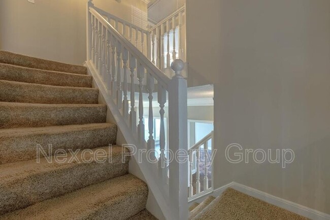 Building Photo - 4375 Big Horn Dr S