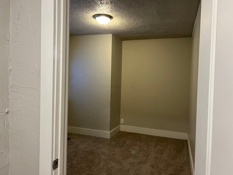 Building Photo - 1218 10th St