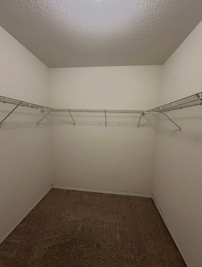 Building Photo - 1519 Diamond Loop Dr