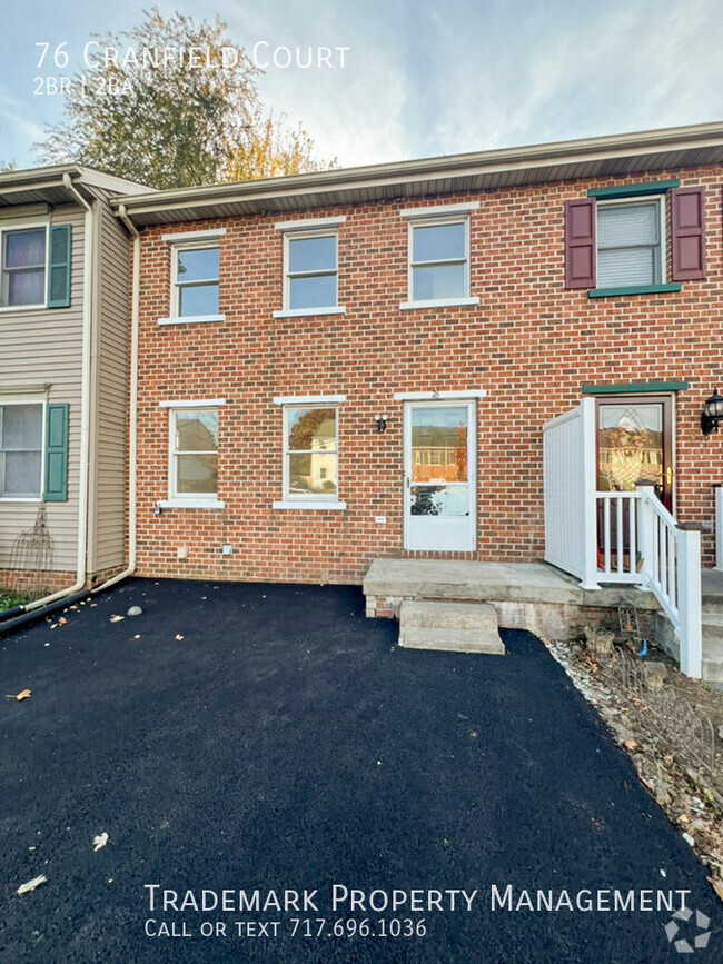 Building Photo - Nice 2 Bedroom Town Home