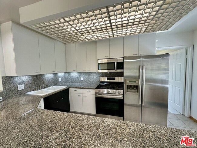 Building Photo - 4214 Lafayette Pl