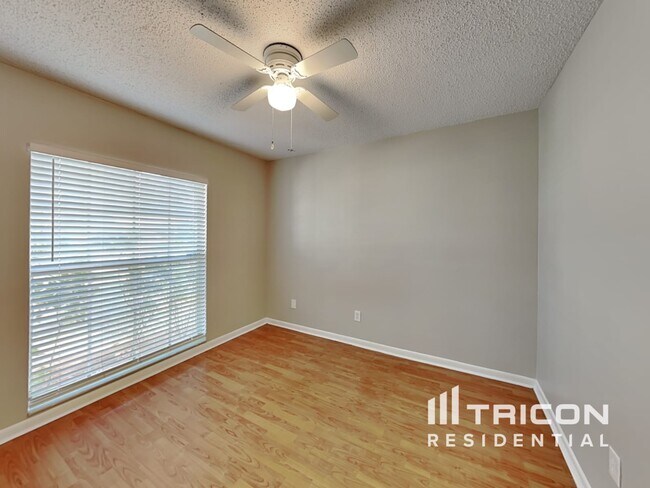 Building Photo - 8234 Vassar Cir