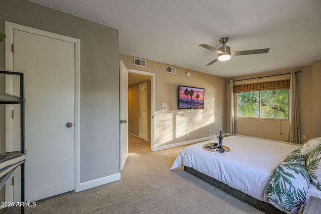 Building Photo - 4240 N 81st St