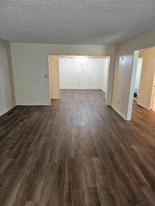 Building Photo - 714 College Dr