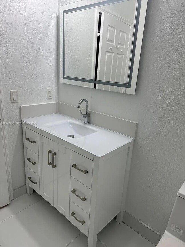 Building Photo - 7655 NW 116th Ave