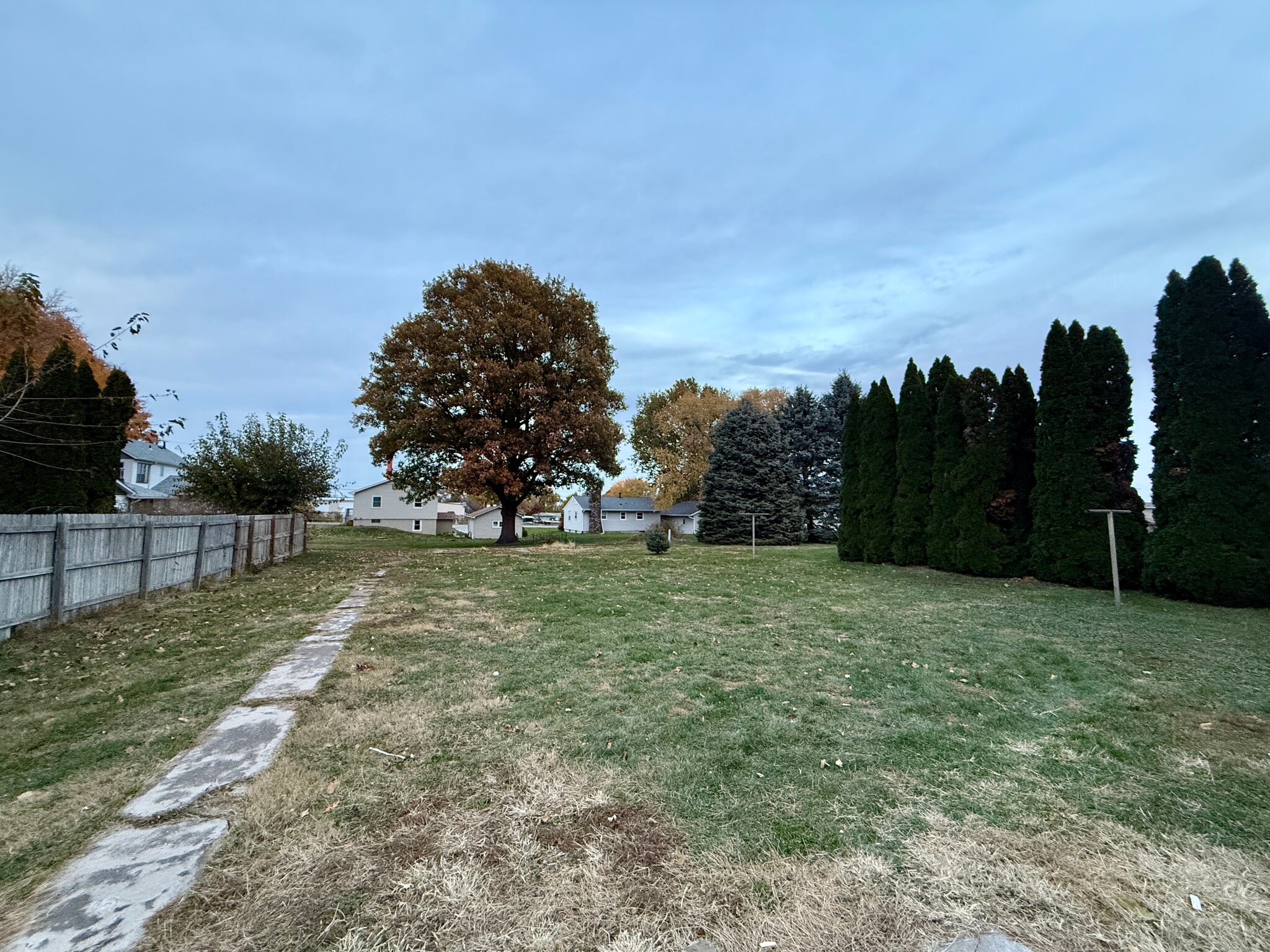 Building Photo - 1005 13th Ave