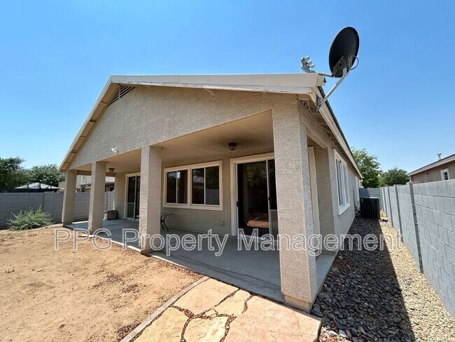 Building Photo - 12407 N 149th Dr