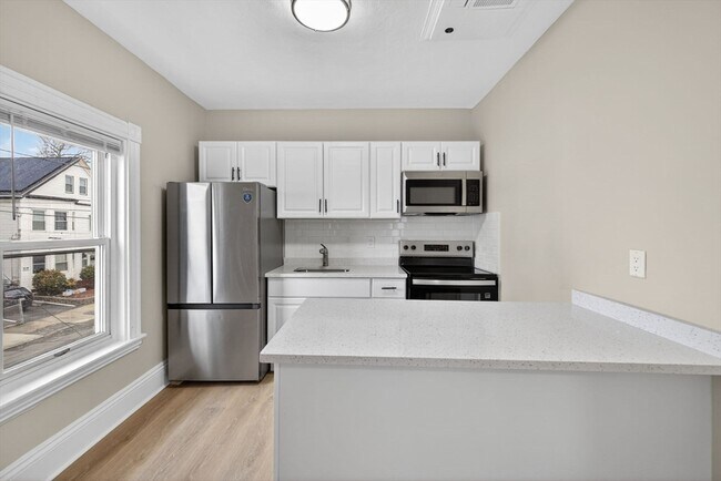 Building Photo - 91 Francis St