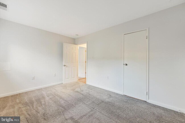 Building Photo - 350 Gatewater Ct