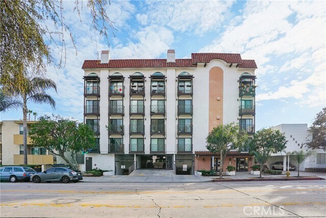 Building Photo - 11162 Camarillo St