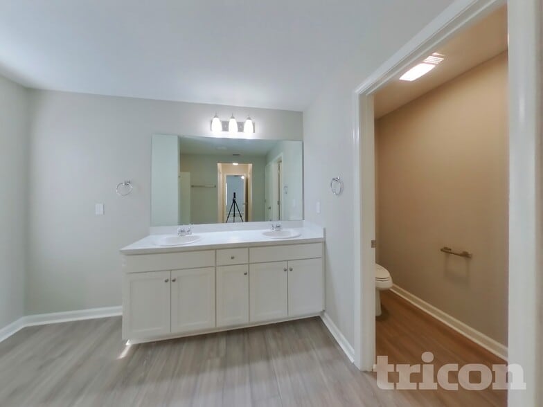 Building Photo - 1905 Constitutional Republic Pl