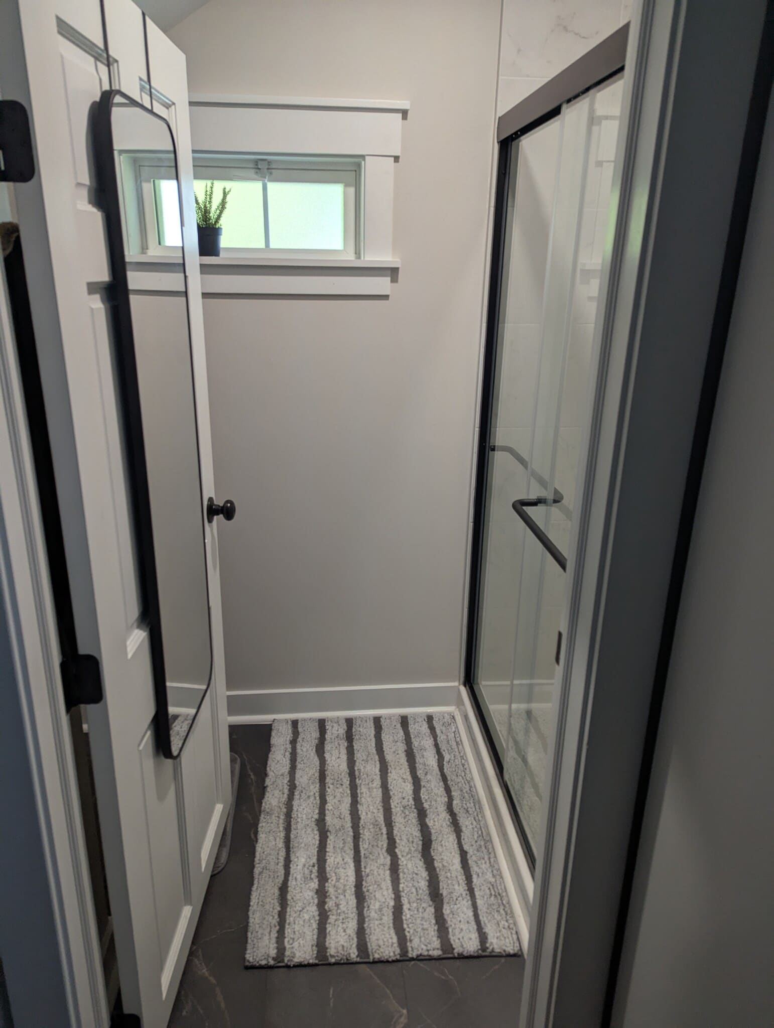 Building Photo - 3302 Delaware Ave