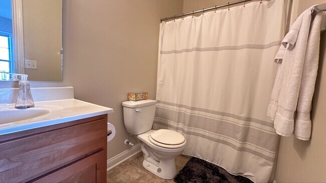 Building Photo - Amazing Location - Downtown Modern Living:...