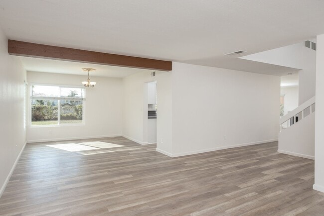 Building Photo - Fantastic 4 Bedroom home in La Costa!