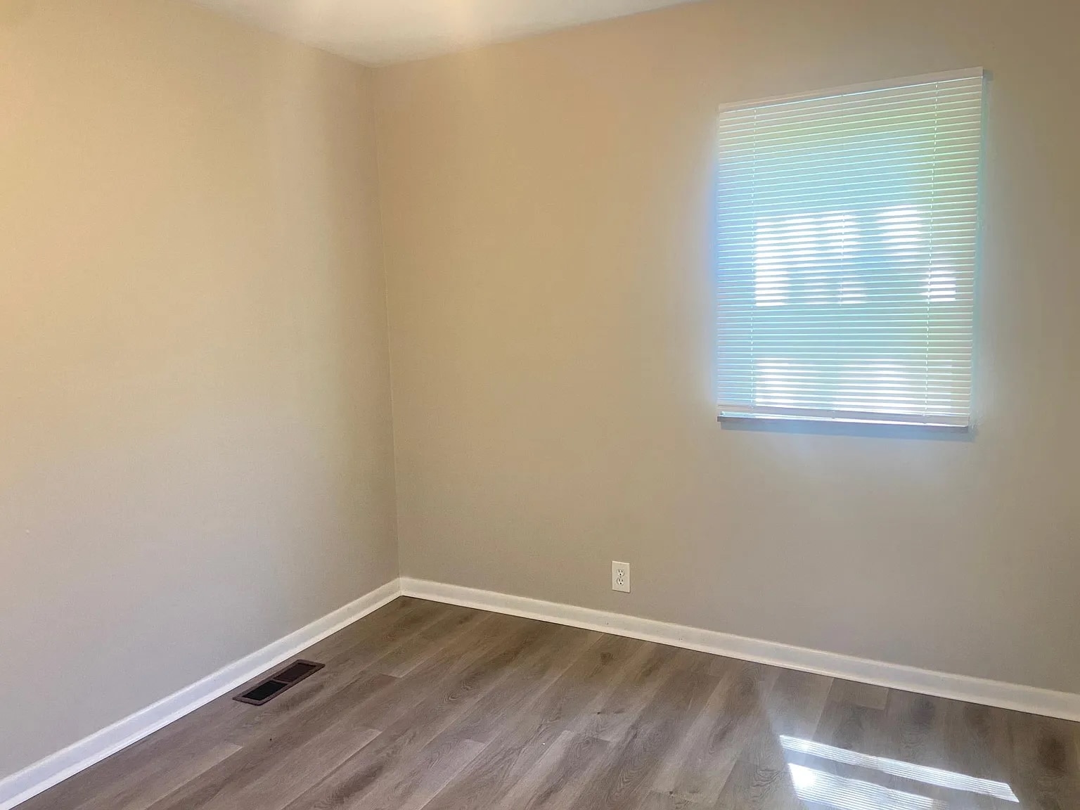 Building Photo - 3010 Boright Dr