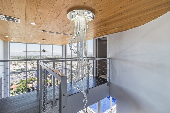 Building Photo - 3111 Bel Air Dr