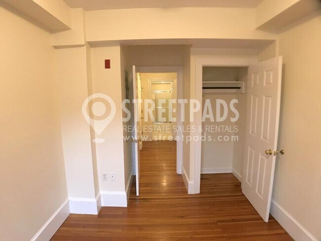 Building Photo - 2 bedroom in Cambridge MA 02139