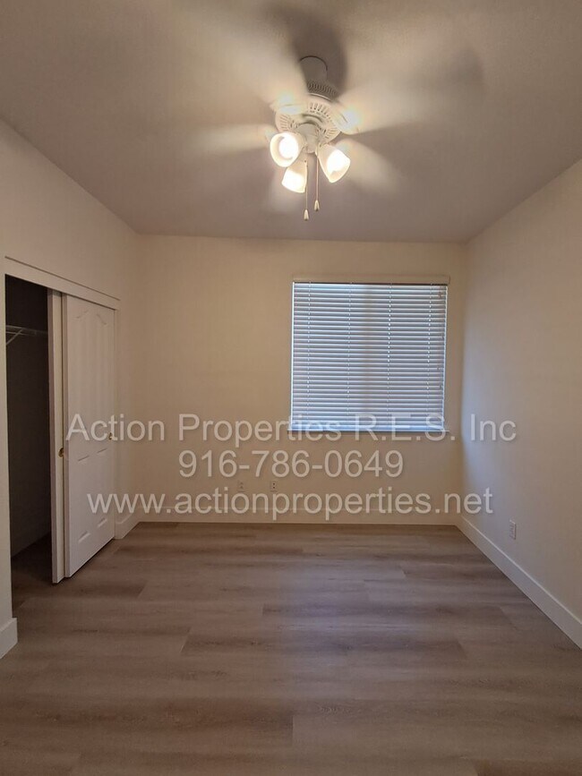 Building Photo - Action Properties R.E.S. Inc. Offering Beautiful Highland Park Single Story 3 Car, 4 Bedroom, Gar...
