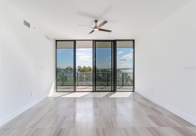 Building Photo - 2912 W Santiago St