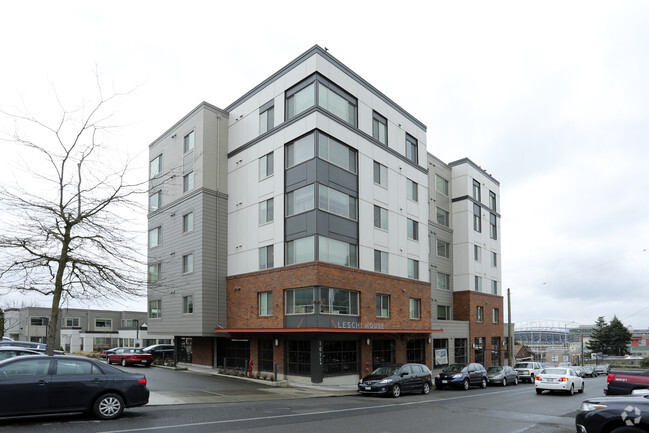 Primary Photo - Leschi House