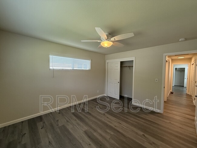 Building Photo - 1238 Woodfield Ave