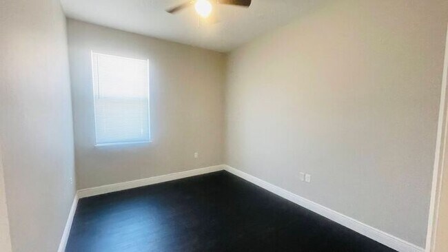 Building Photo - 1645 Cumin Dr