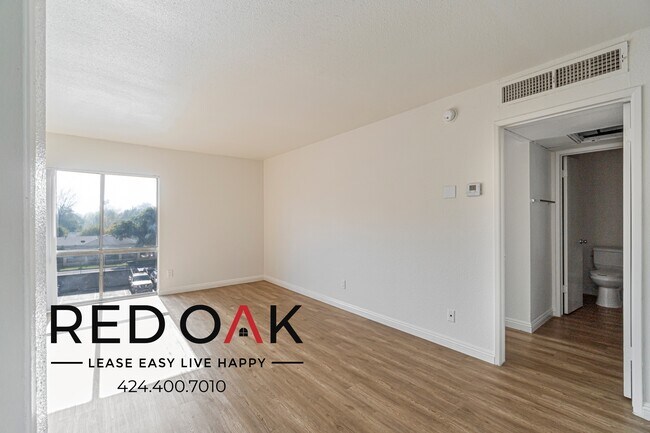 Building Photo - 17830 1/3 Sherman Way -348