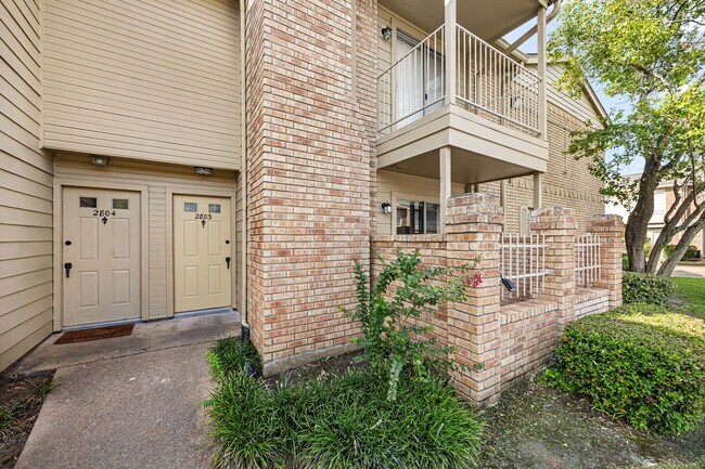 Building Photo - 1515 Sandy Springs Rd
