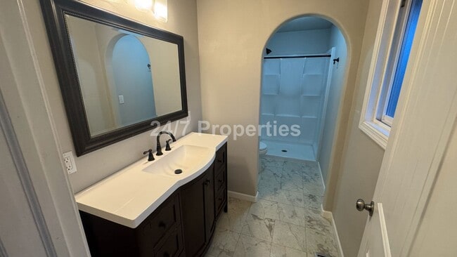 Building Photo - Spacious 4 Bedroom Home in Oregon City! - RV/Boat/Trailer Parking