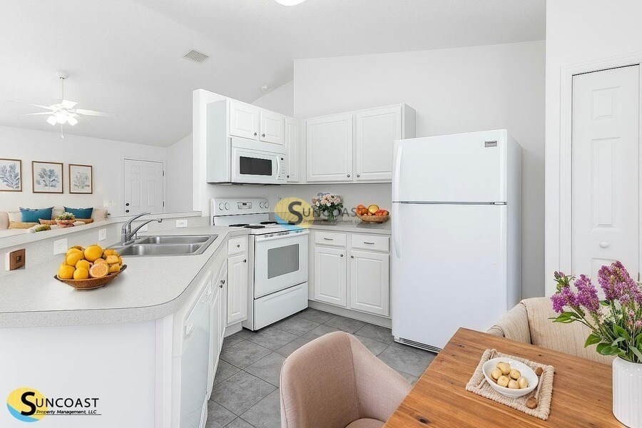 Building Photo - 61 Raleigh Dr