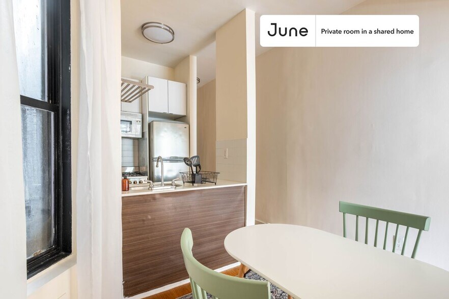 Building Photo - Private bedroom in 2 bed/1 bath Home
