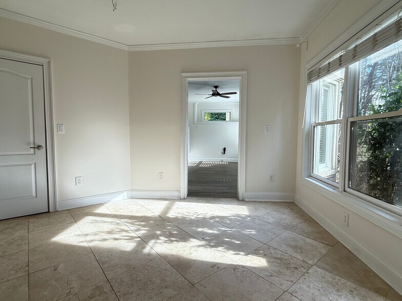 Building Photo - 3930 Paper Mill Rd SE