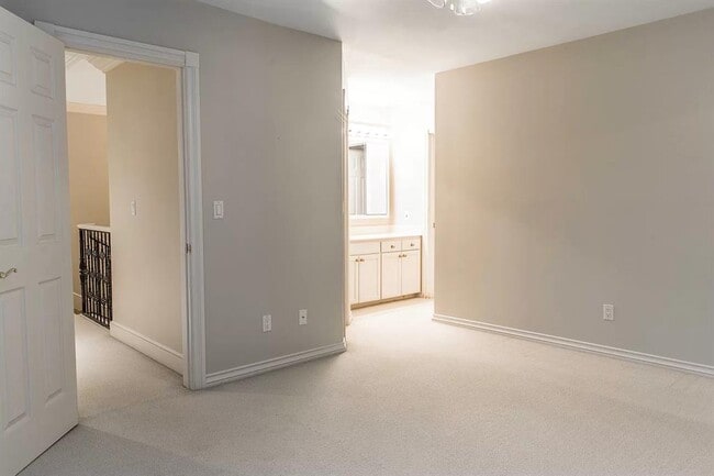 Building Photo - 1502 Duffner Dr