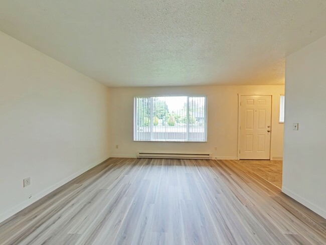 Building Photo - 3 Bedroom House ~ South Corvallis