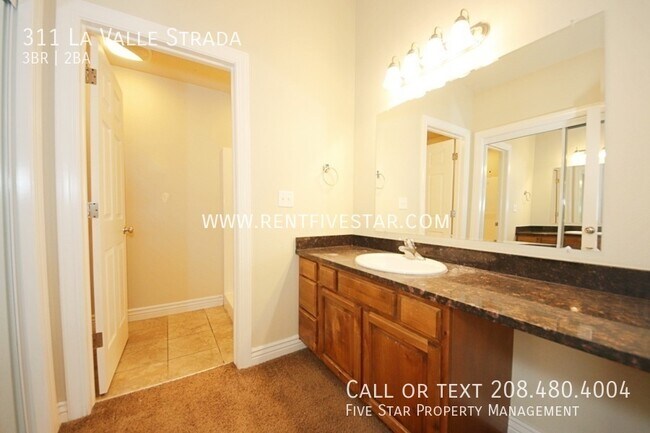 Building Photo - 311 La Valle Strada