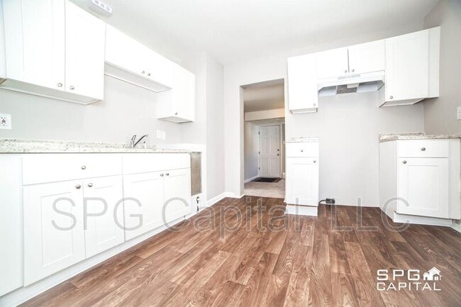 Building Photo - 255 Chambersburg St