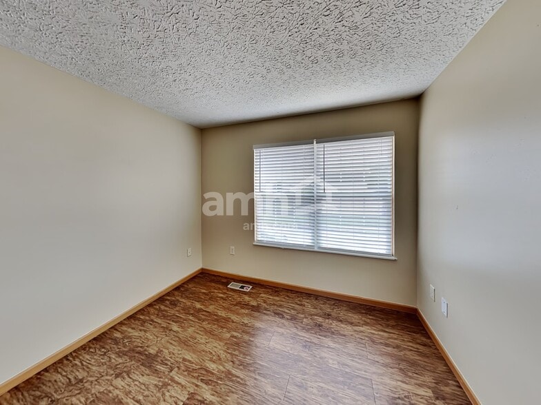 Building Photo - 398 Flat River St