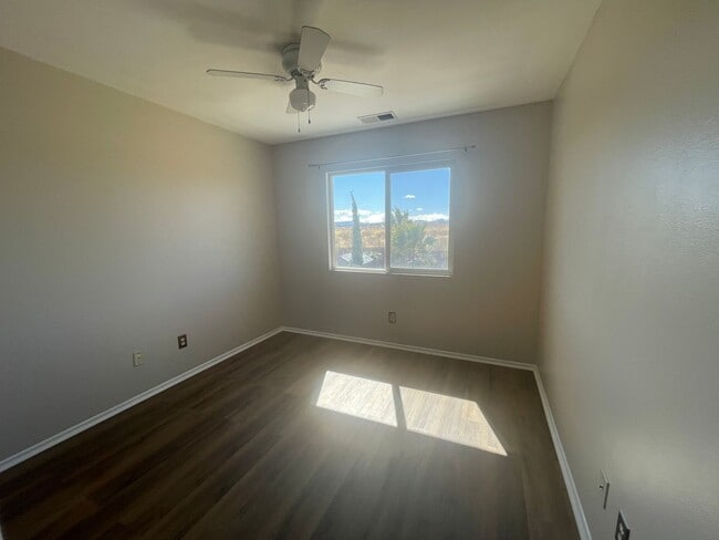 Building Photo - Adelanto- Beautiful 4 Bedrooms, 2.5 Bathro...