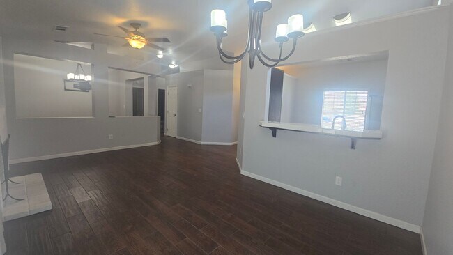 Building Photo - 907 Meadow View Rd