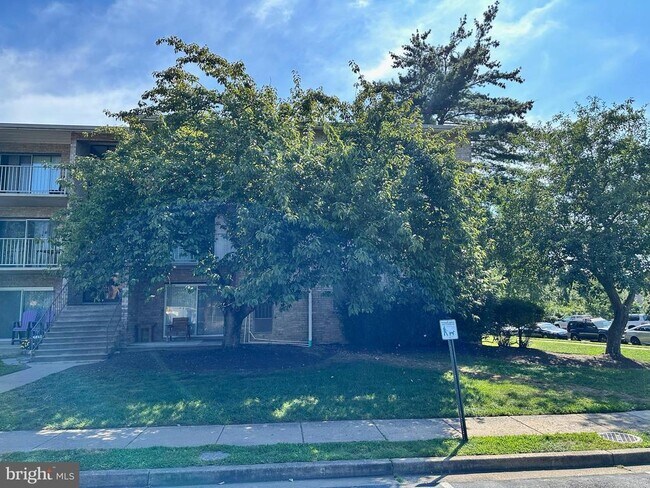 Building Photo - 7997 Audubon Ave