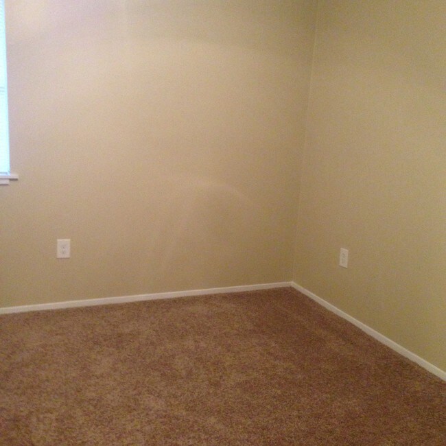 Bedroom - 106 Briarhill Rd