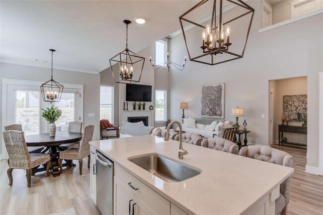 Building Photo - 60 Table Rock Ct