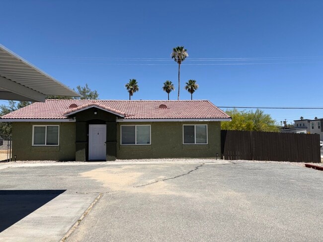 Building Photo - 73538 Sun Valley Dr
