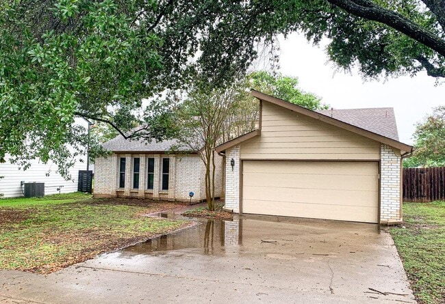Building Photo - 11803 Hyacinth Dr