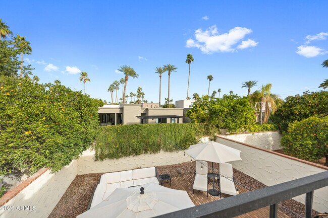 Building Photo - 7118 E Buena Terra Way