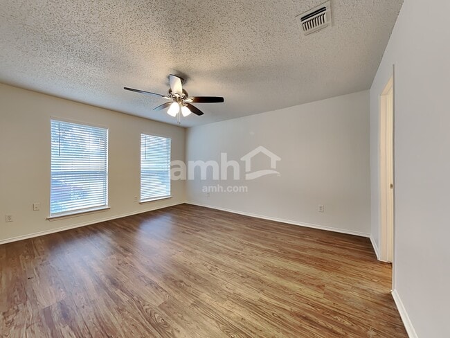 Building Photo - 1104 Brook Canyon Dr