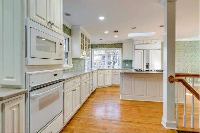 Building Photo - Spacious Green Hills Retreat | 3–4BR, 3BA ...
