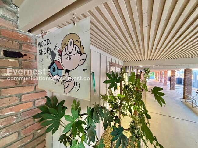 Building Photo - 28848 Del Monte Dr